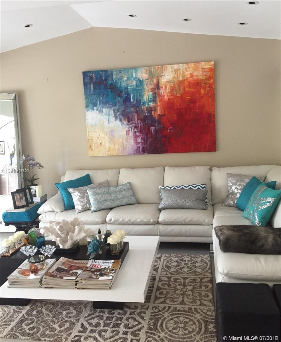 SHADYWOOD VILLAS - Residential