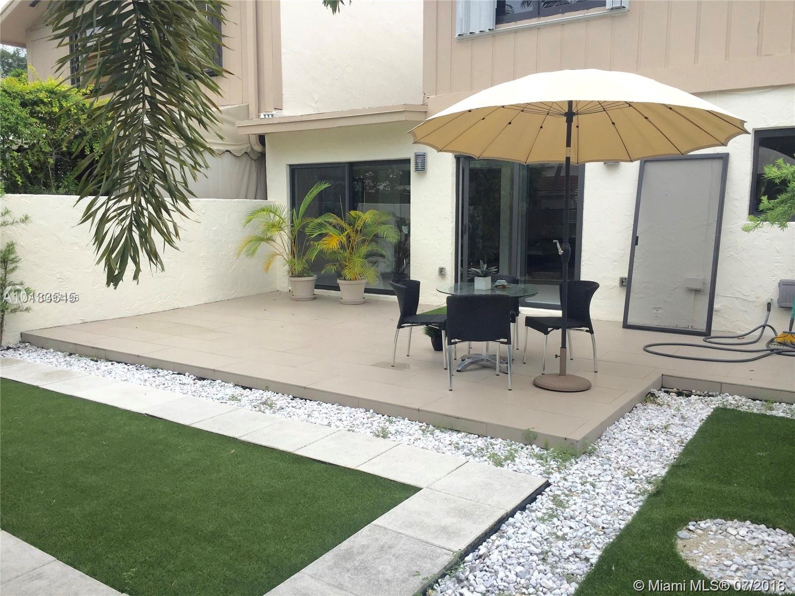 SHADYWOOD VILLAS - Residential