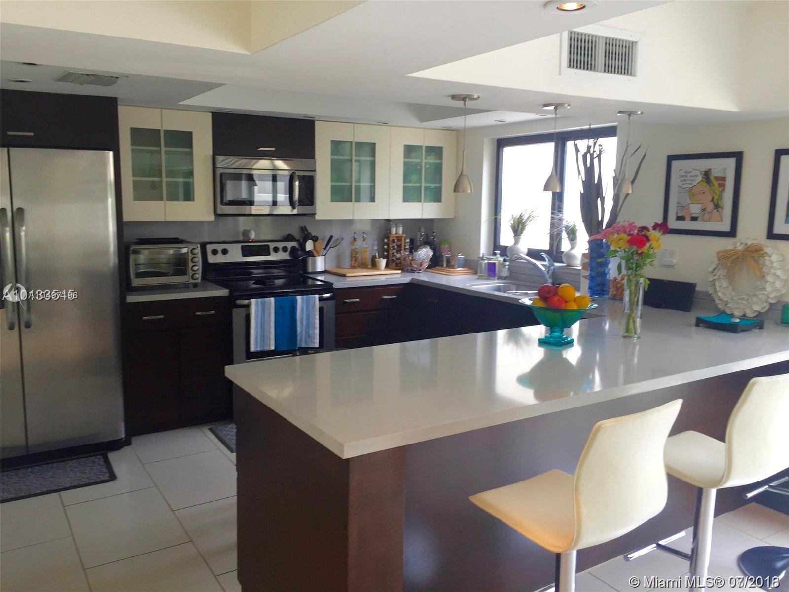 SHADYWOOD VILLAS - Residential