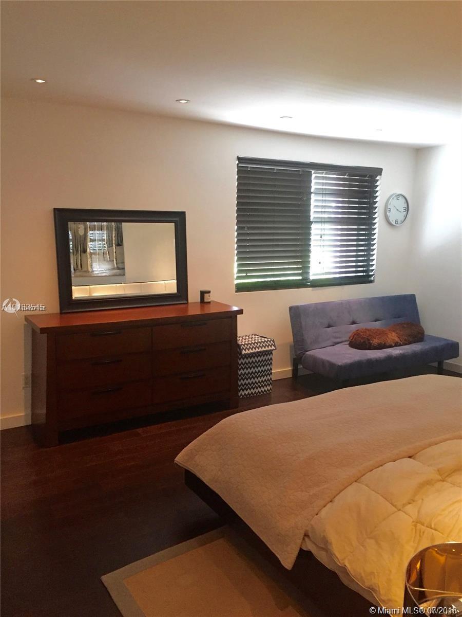 SHADYWOOD VILLAS - Residential