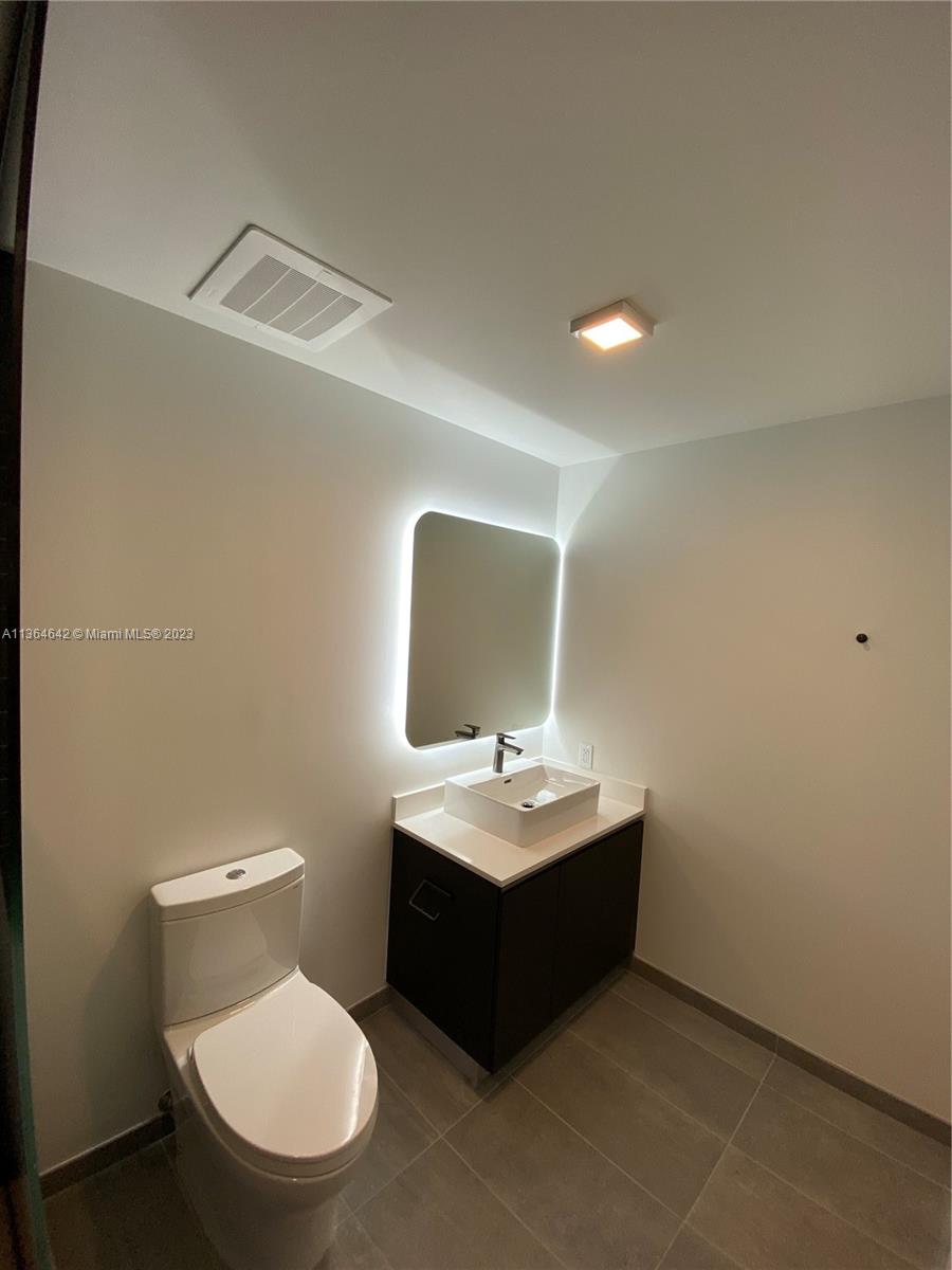 227 NE 2ND STREET CONDO - Residential Lease