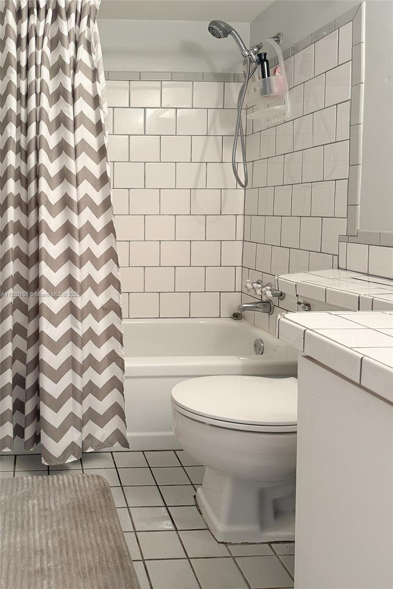 PARADISE VILLAS CONDO - Residential