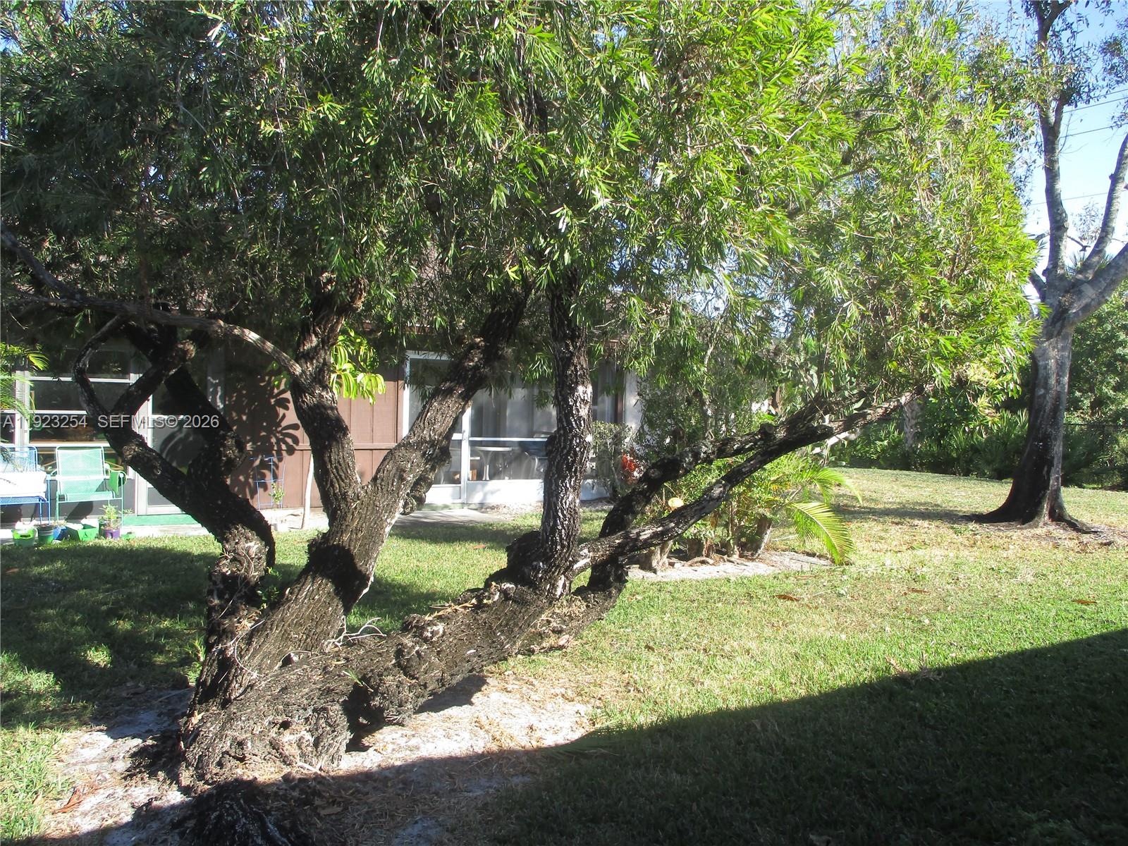 TWIN LAKES SOUTH & TOWN V - Residential