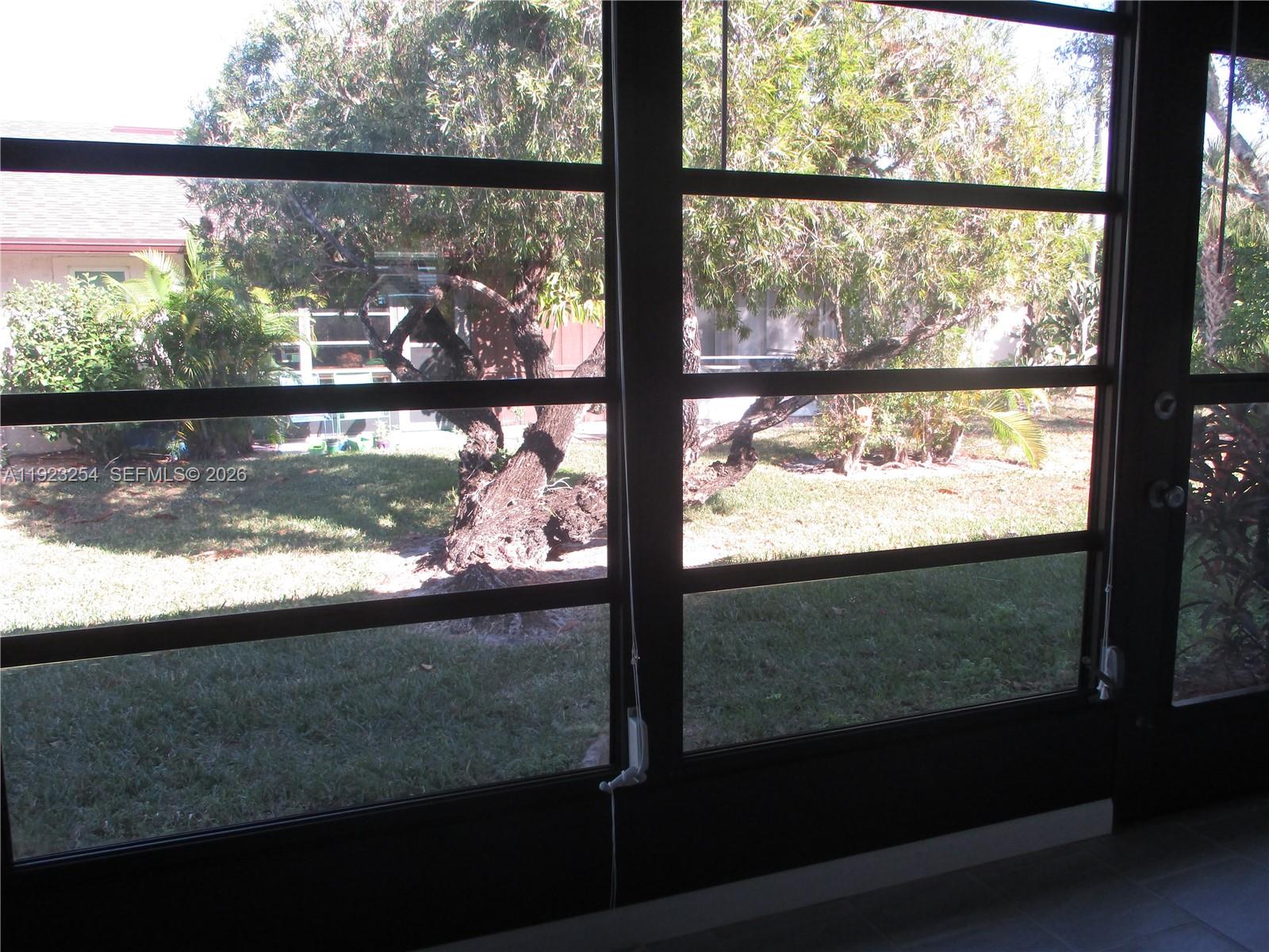 TWIN LAKES SOUTH & TOWN V - Residential