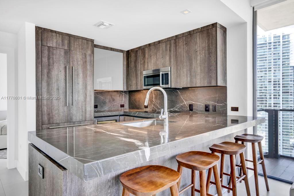 88 SW 7th Street 2411