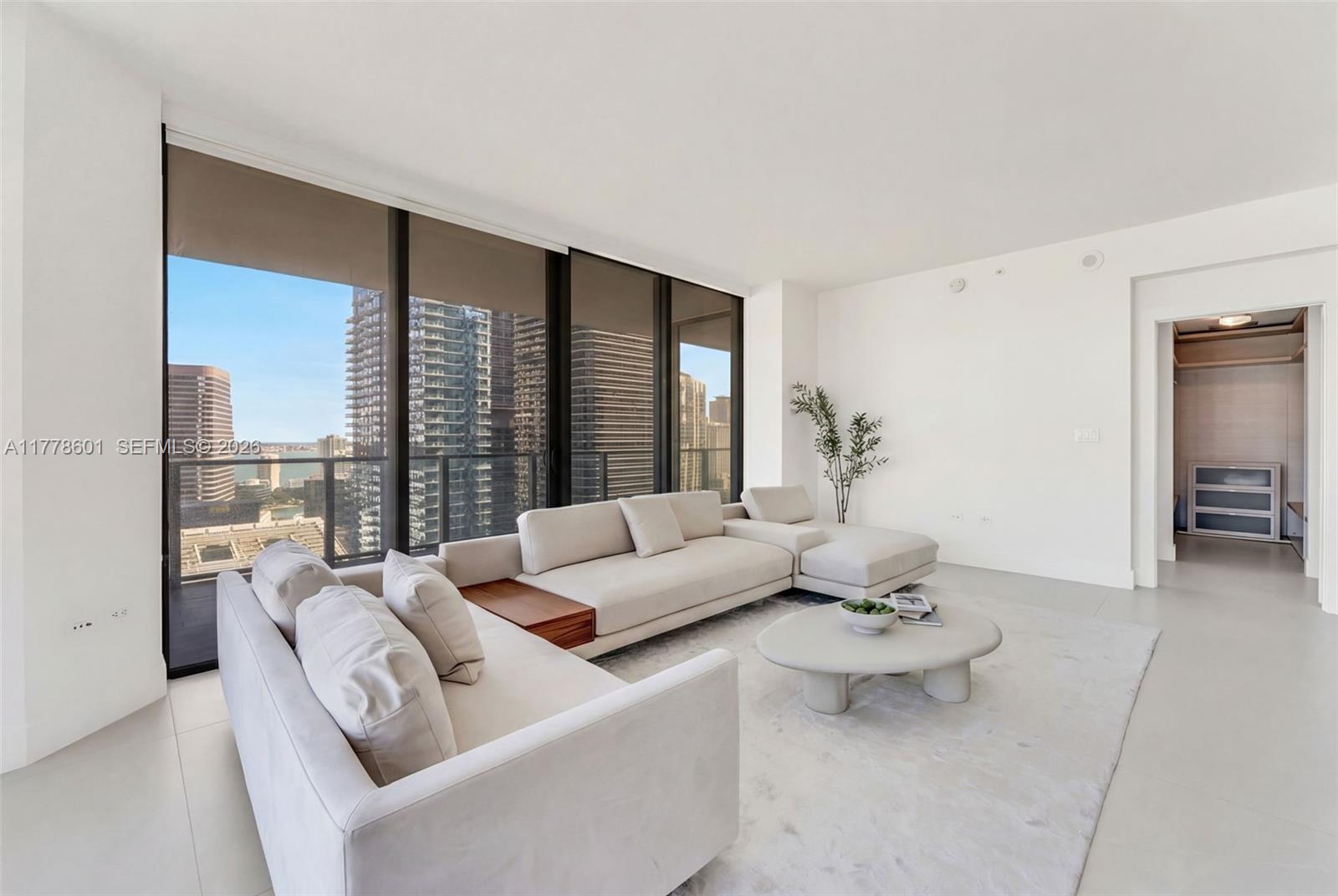 RISE CONDO - Residential