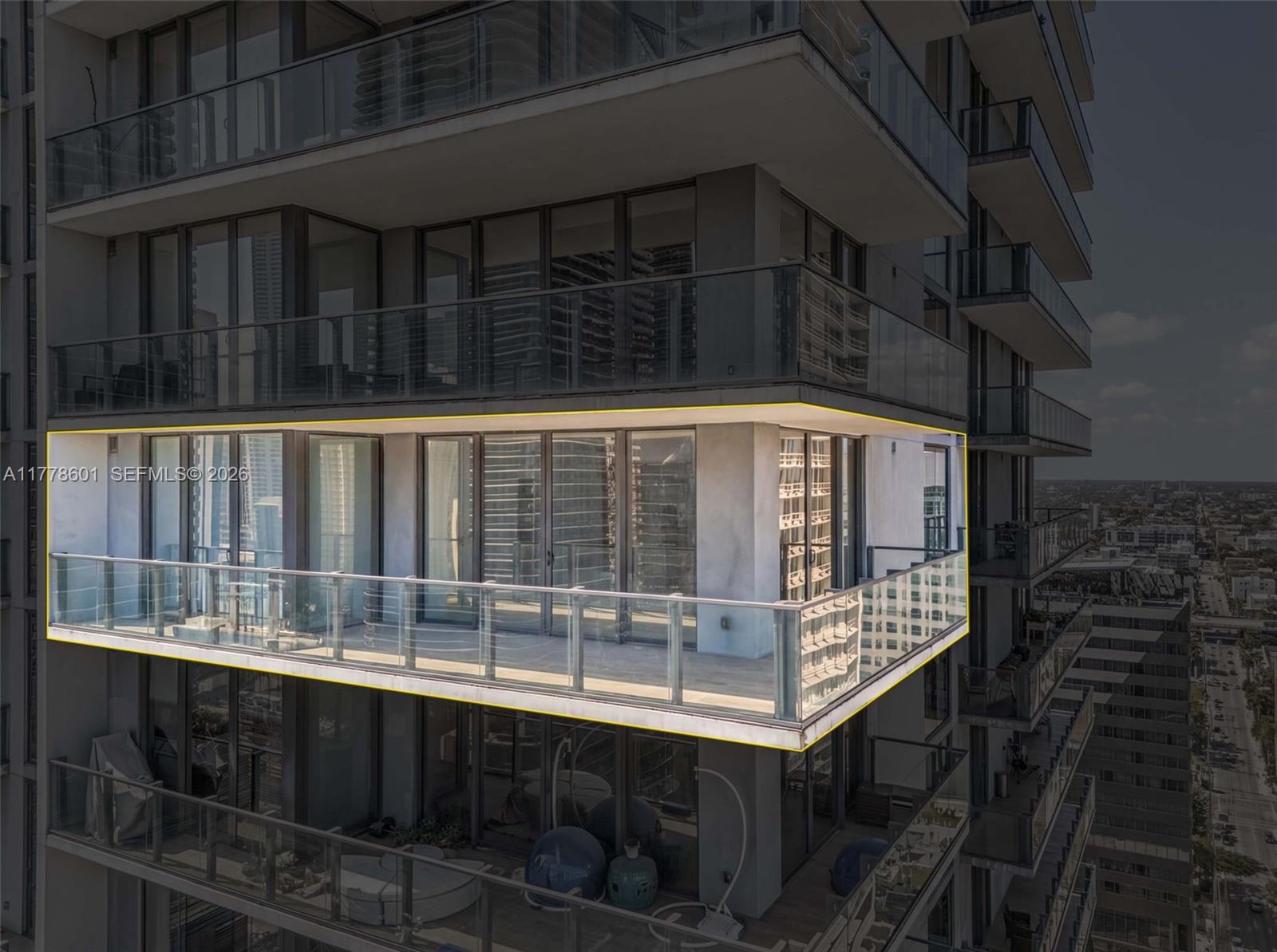 RISE CONDO - Residential