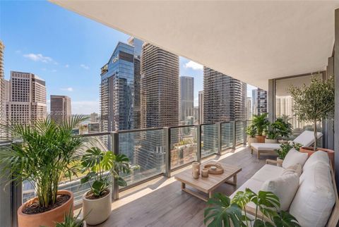 88 SW 7th Street 2411 Miami FL 33130