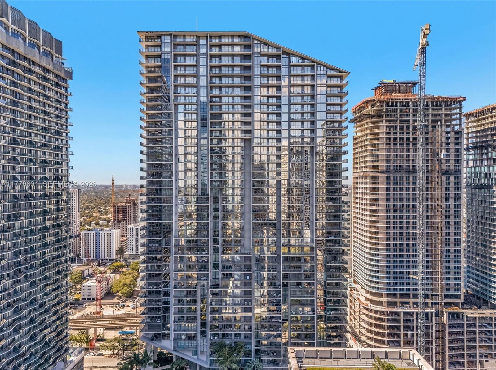 RISE CONDO - Residential