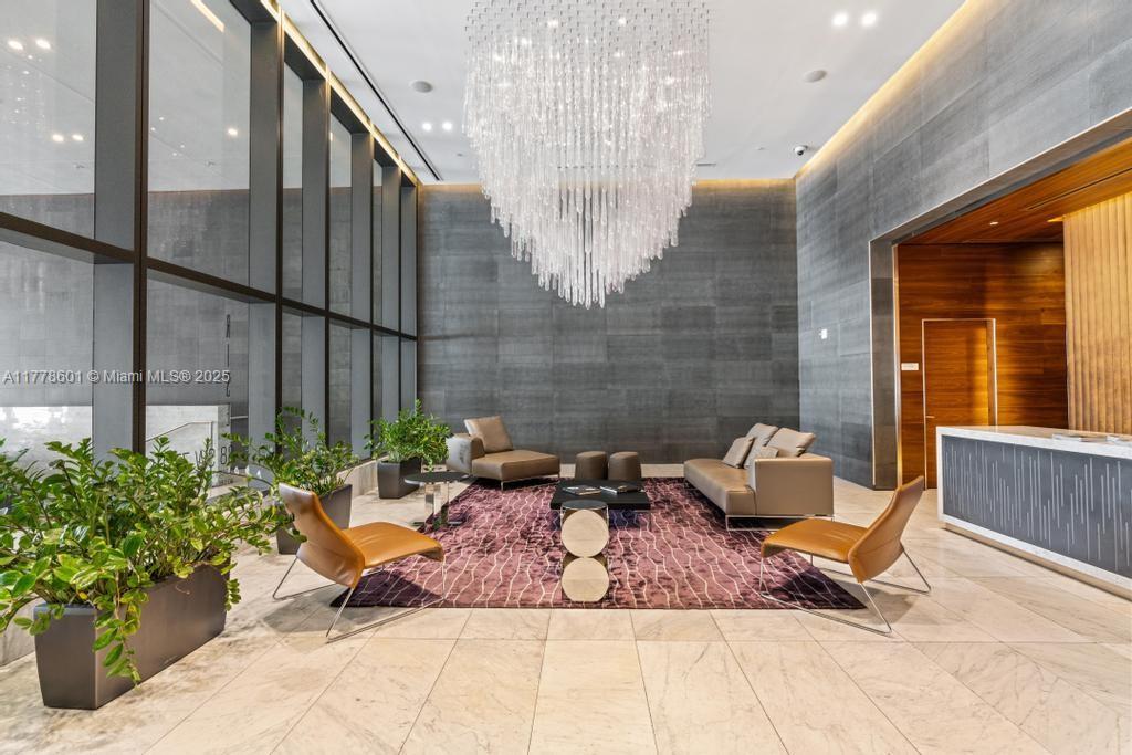 RISE CONDO - Residential