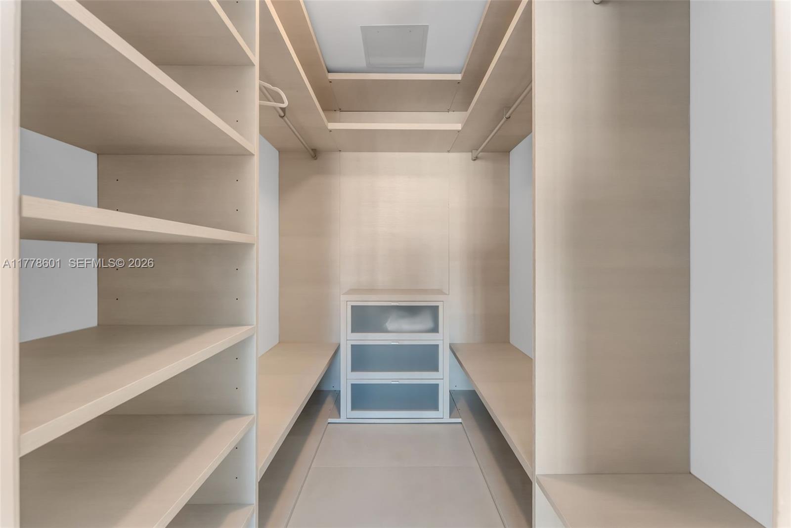 RISE CONDO - Residential