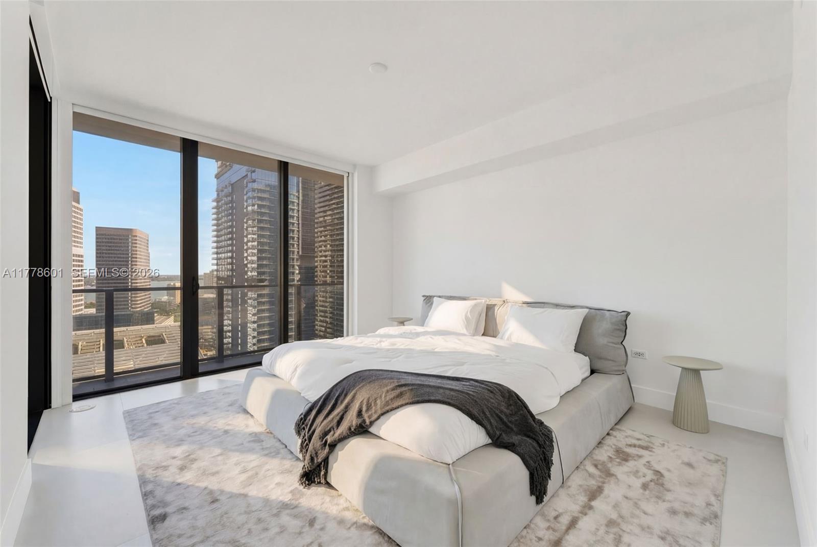 RISE CONDO - Residential