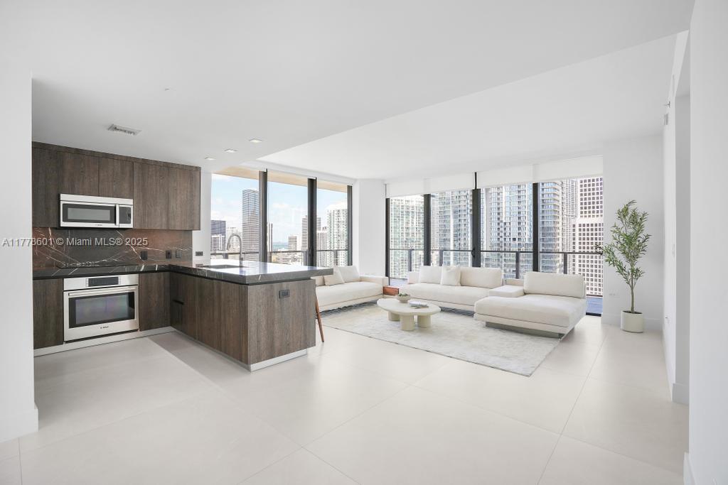 88 SW 7th Street 2411
