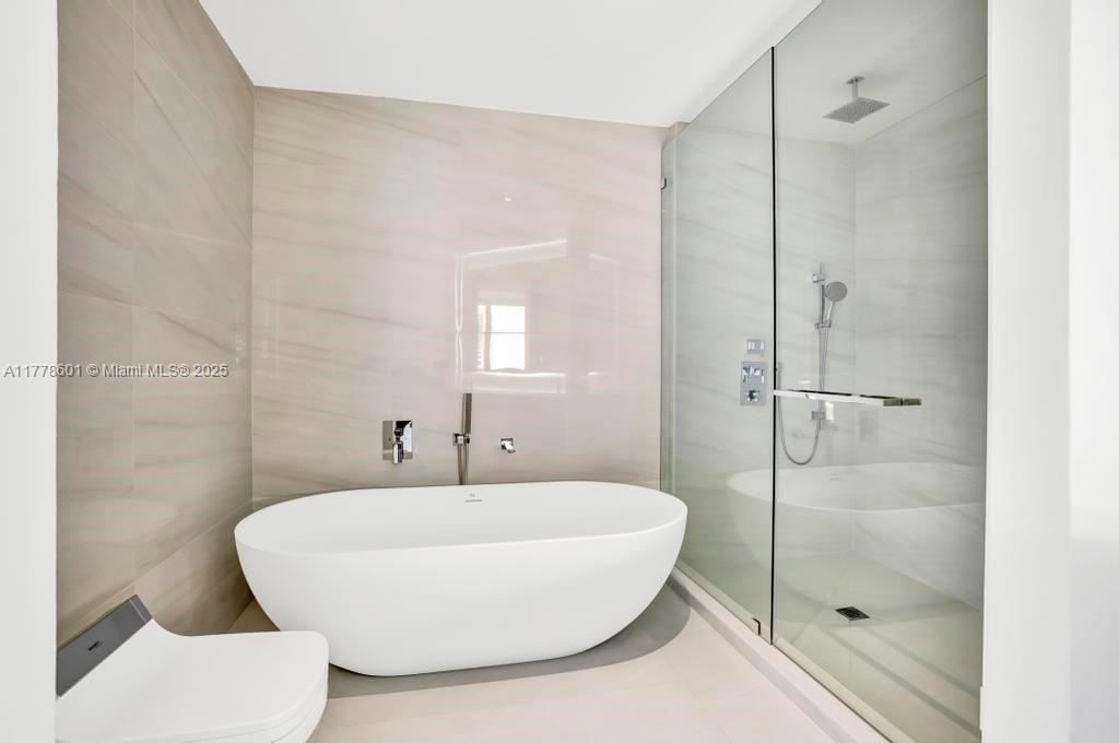 RISE CONDO - Residential