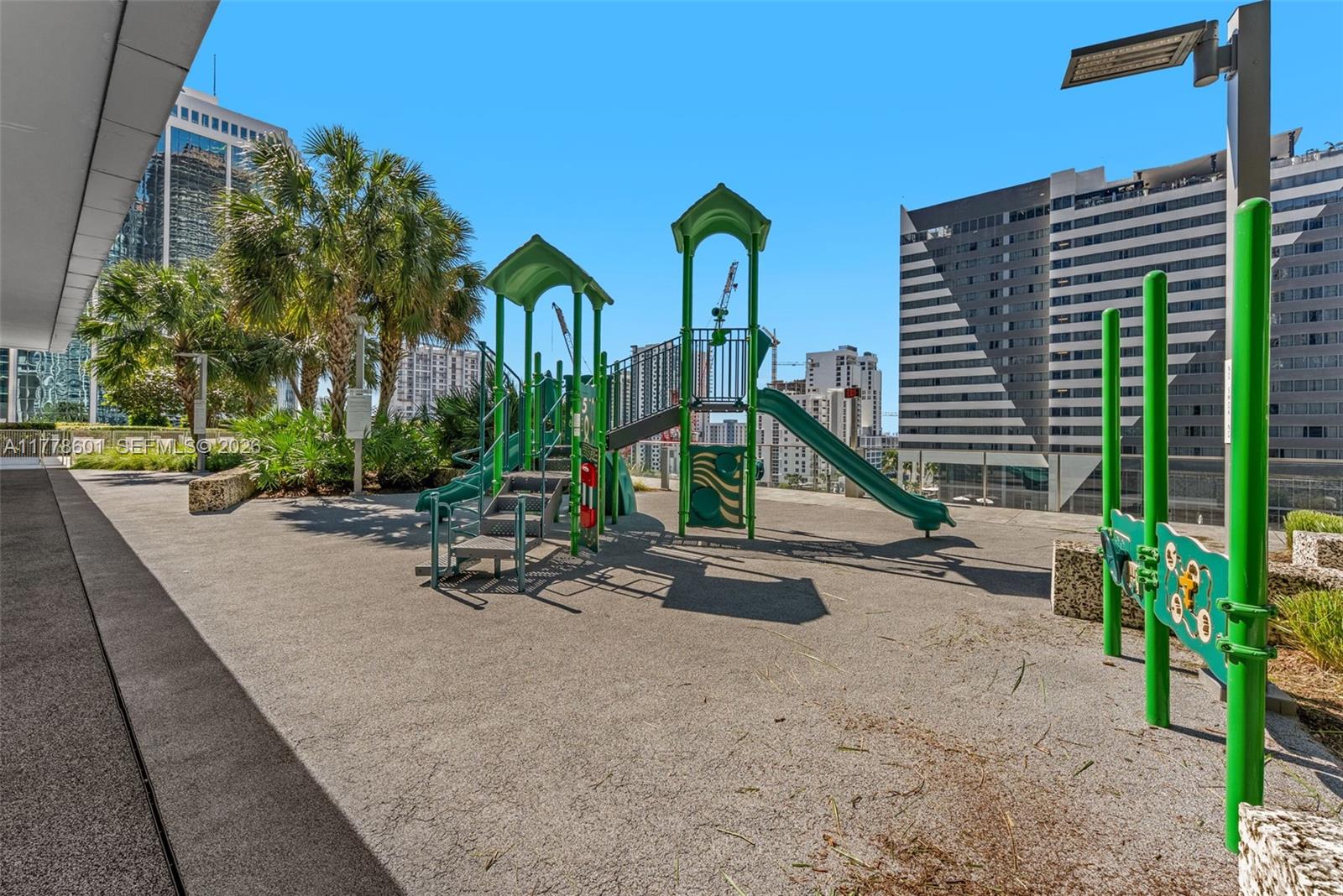 RISE CONDO - Residential