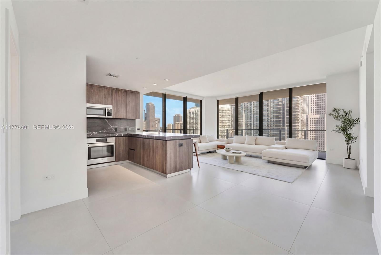 RISE CONDO - Residential