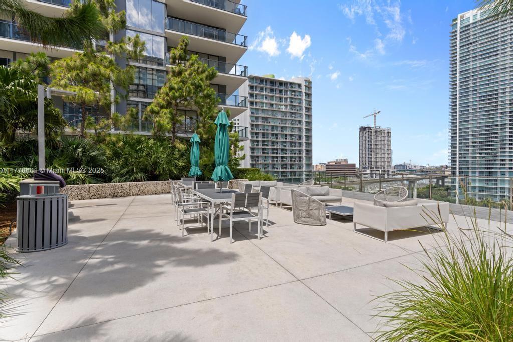 RISE CONDO - Residential