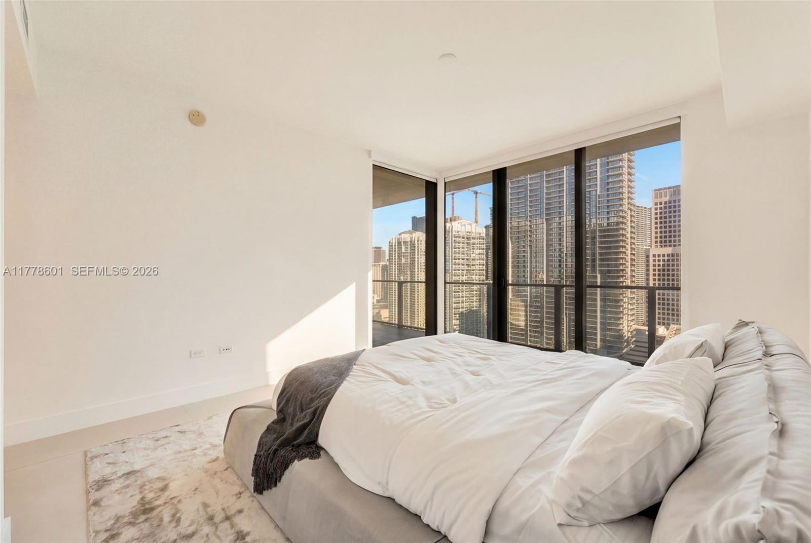 RISE CONDO - Residential