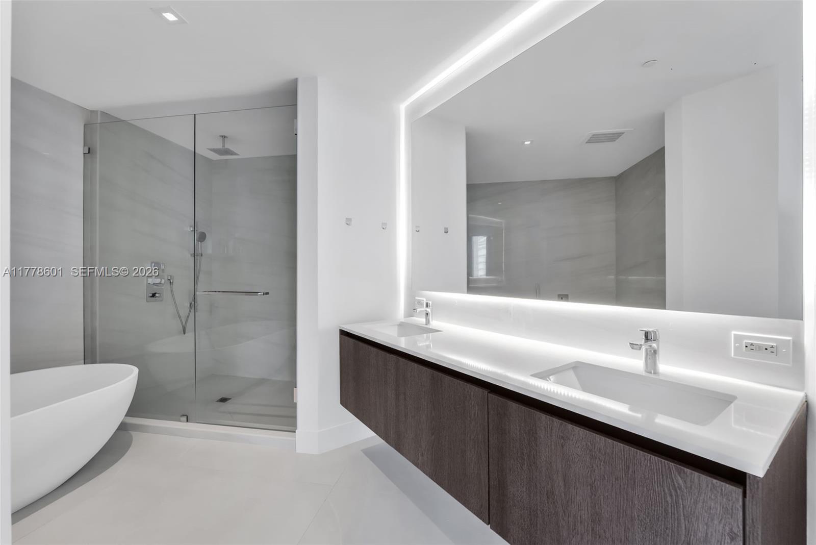 RISE CONDO - Residential