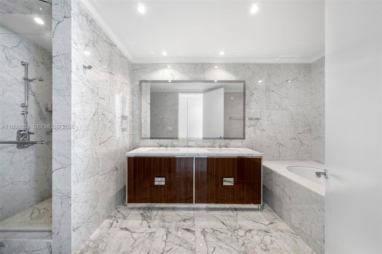 Ritz Carlton - Residential