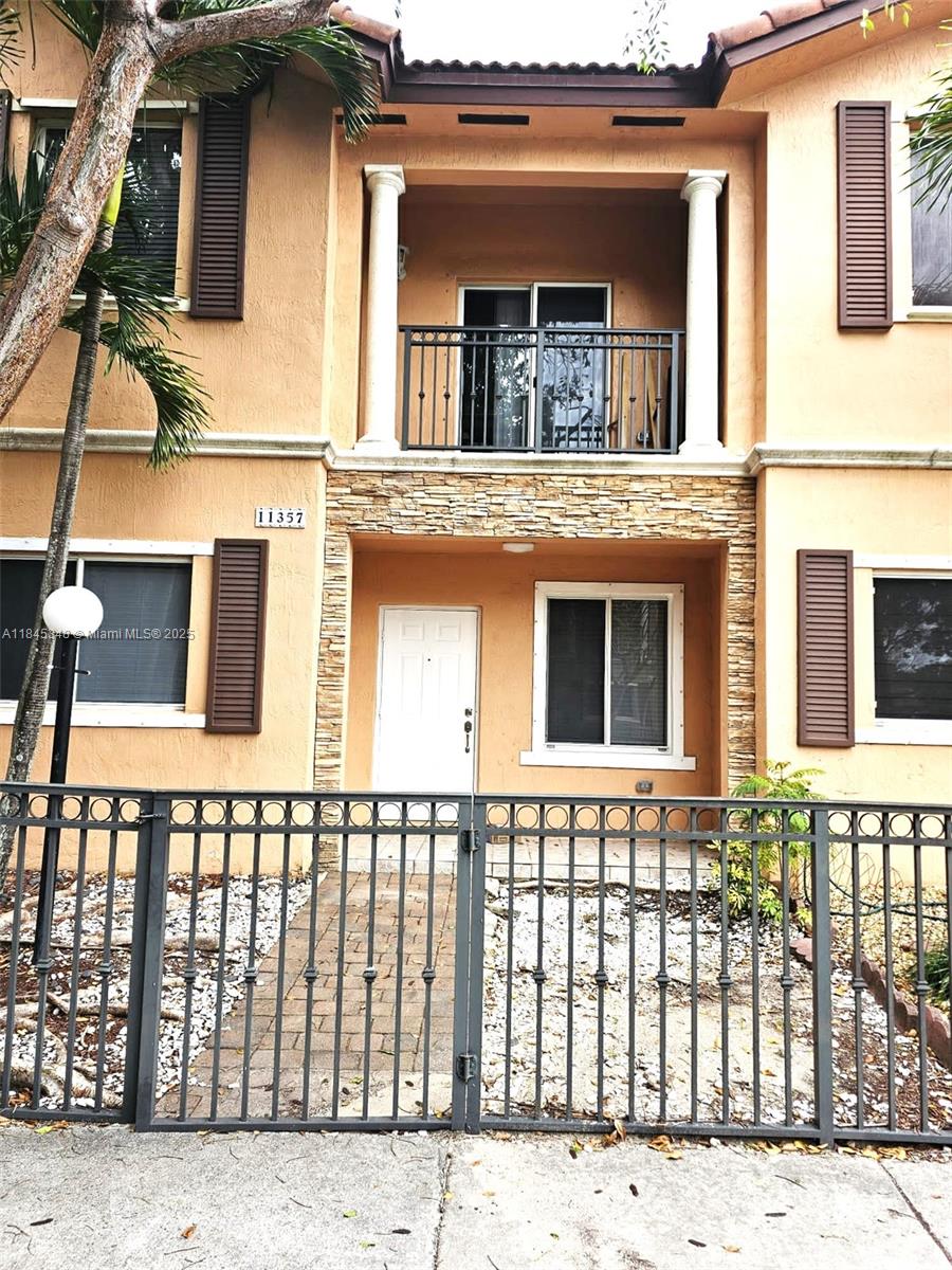 SILVER PALM HOMES - Residential Lease