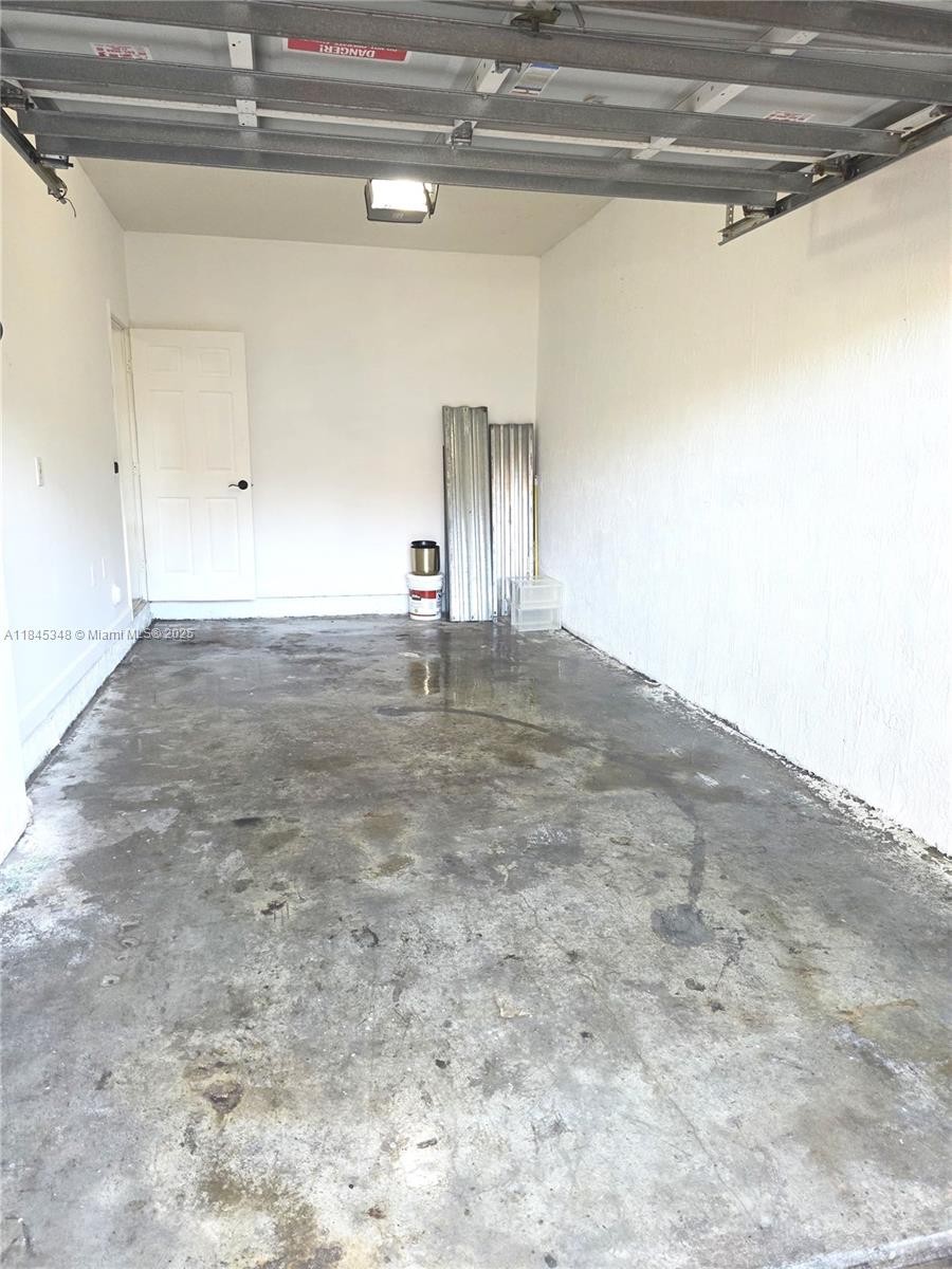 SILVER PALM HOMES - Residential Lease