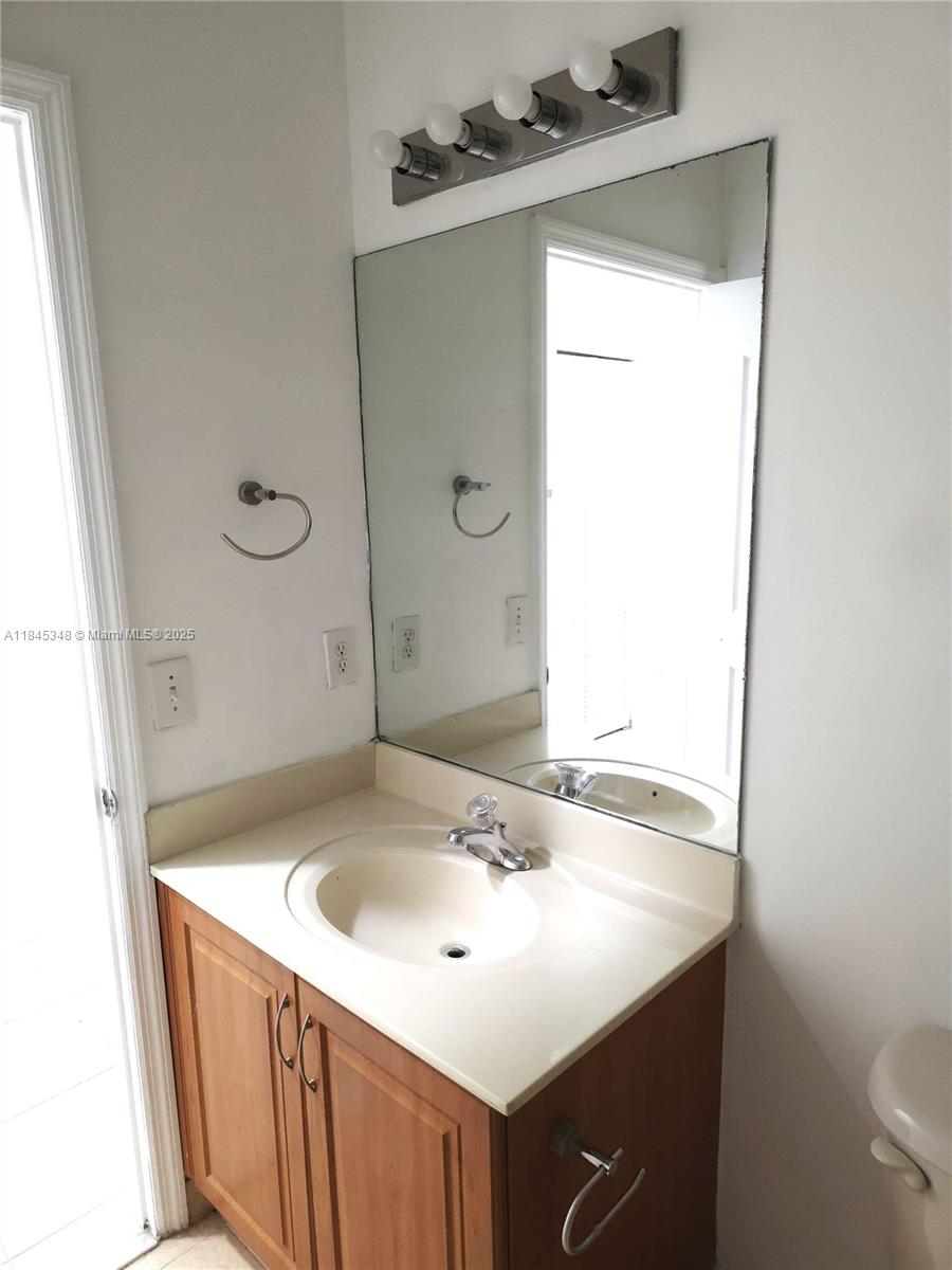 SILVER PALM HOMES - Residential Lease