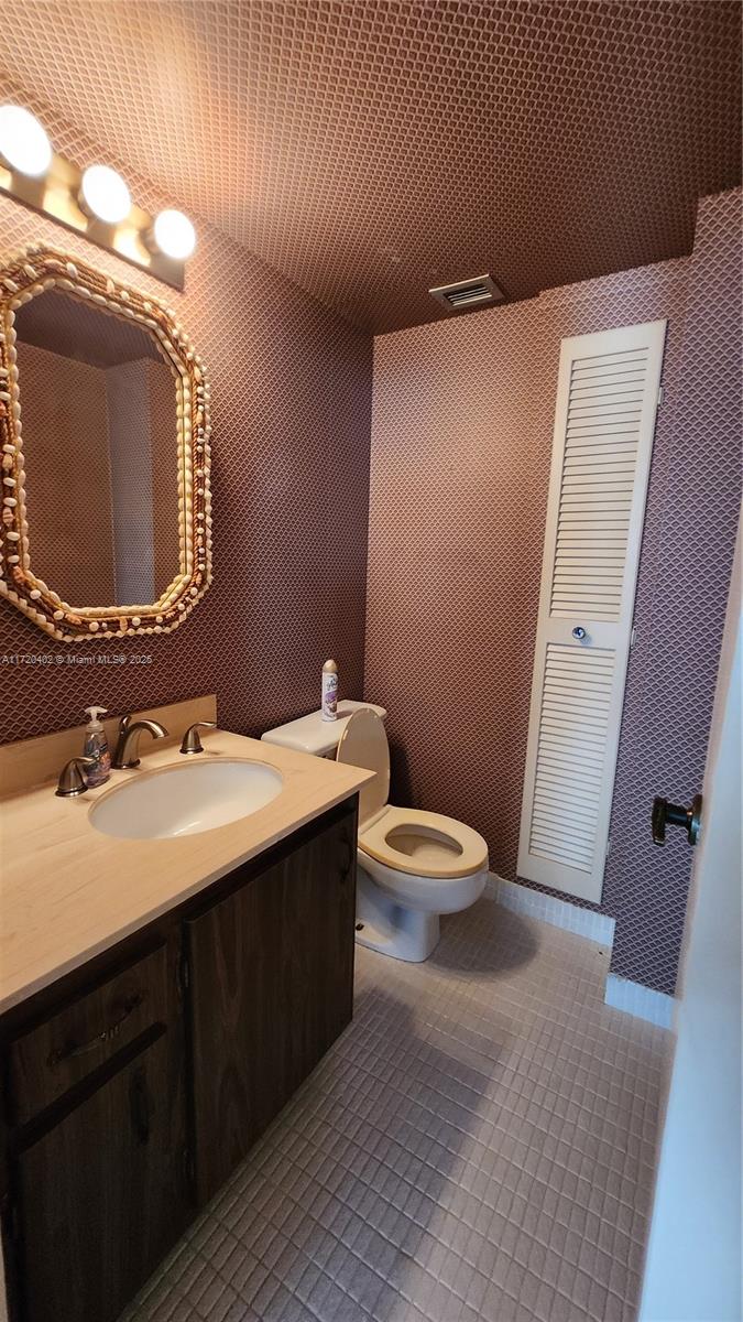 9500 OCEANS CONDO - Residential