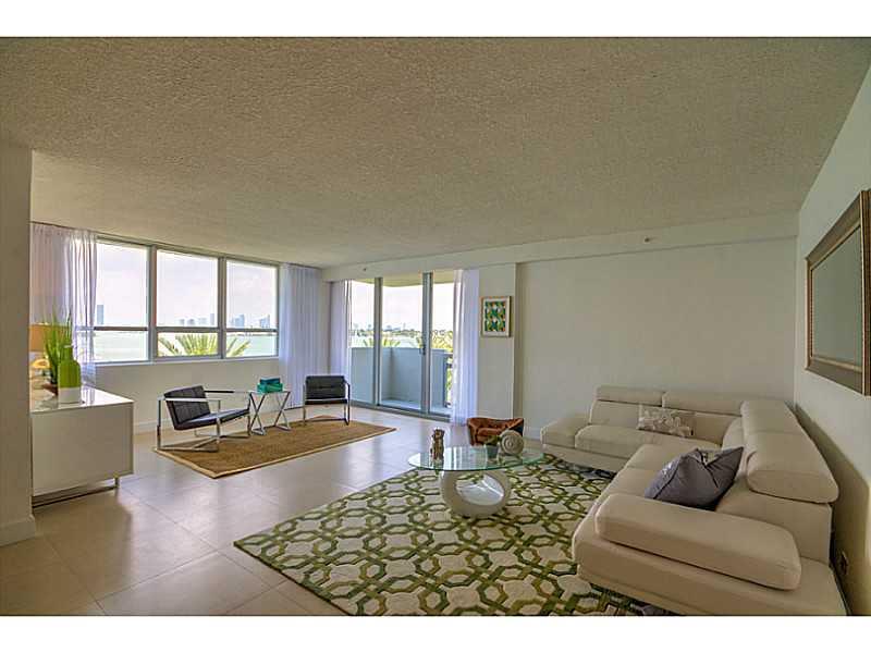 Photo 1 of 1500 Bay Rd Rd 440S, Miami Beach, Florida, $495,000, Web #: 1874832