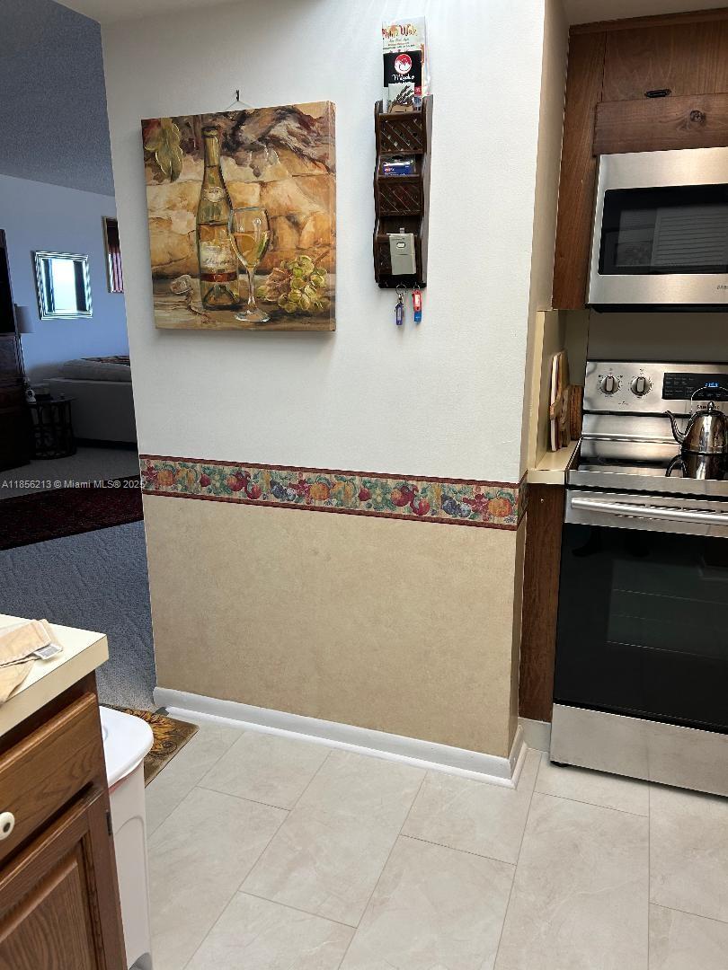 HAMPTON BEACH CLUB CONDO - Residential Lease