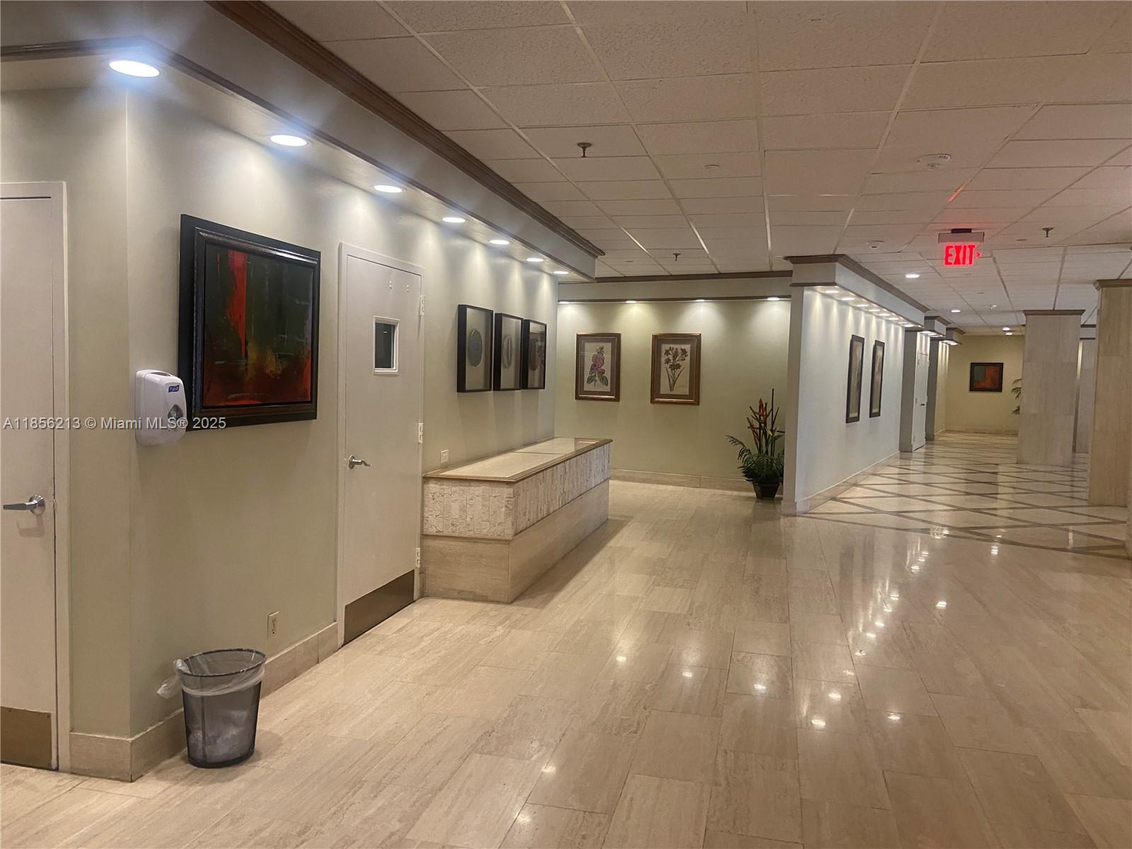 HAMPTON BEACH CLUB CONDO - Residential Lease