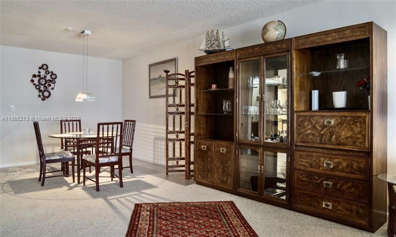 HAMPTON BEACH CLUB CONDO - Residential Lease