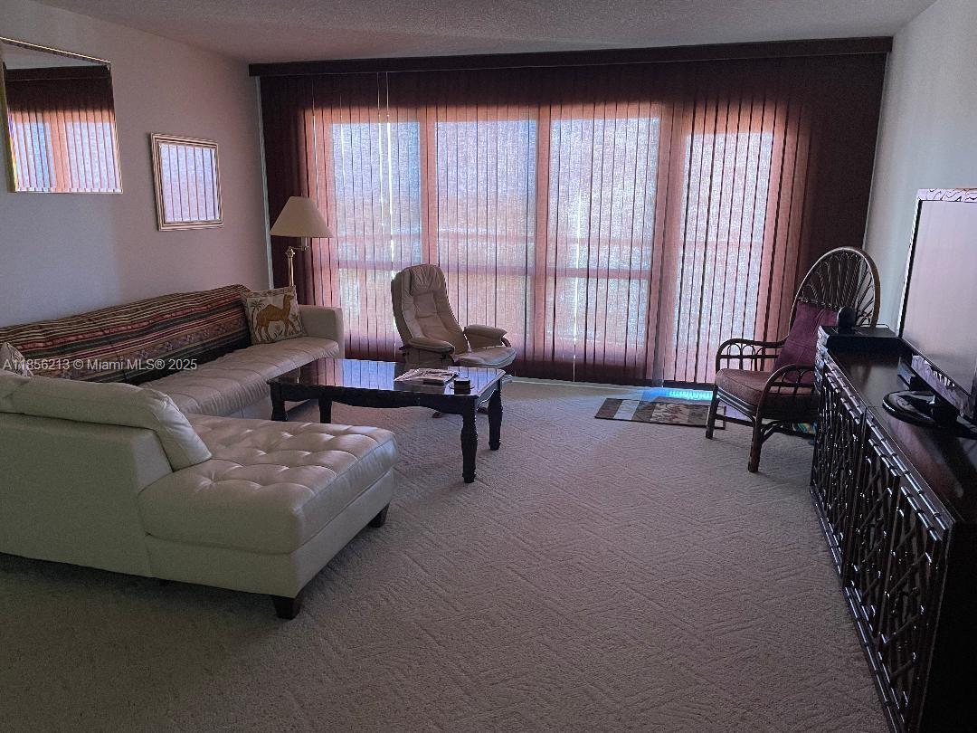 HAMPTON BEACH CLUB CONDO - Residential Lease