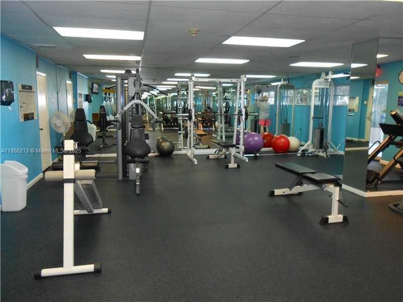 HAMPTON BEACH CLUB CONDO - Residential Lease