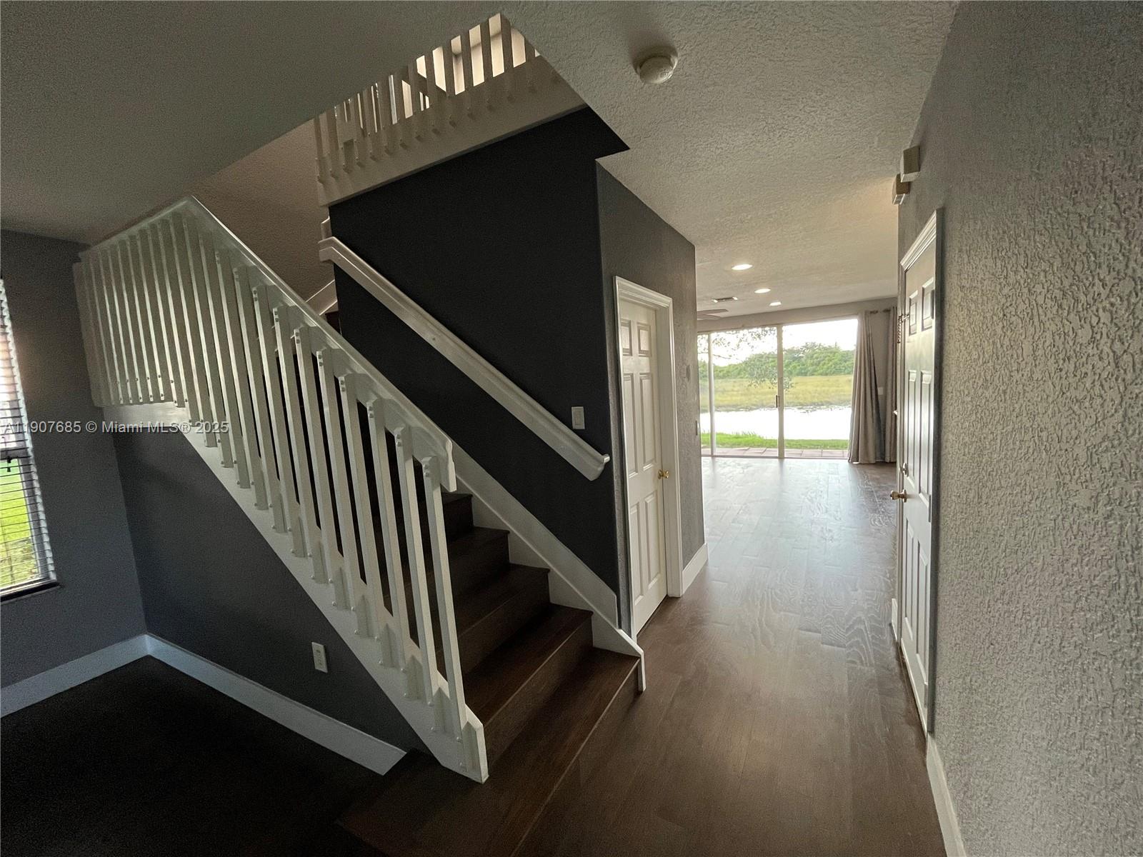 RIVIERA ISLES IV - Residential Lease