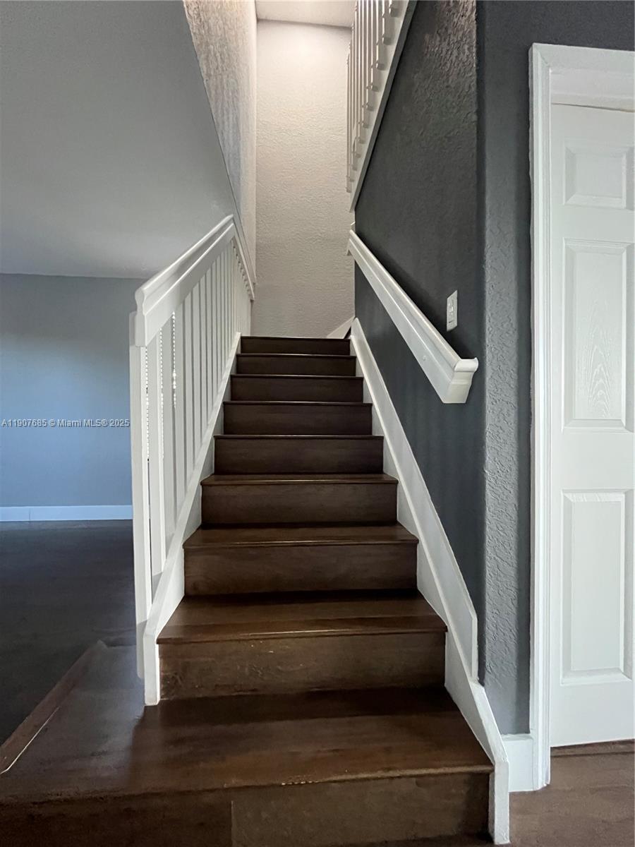 RIVIERA ISLES IV - Residential Lease