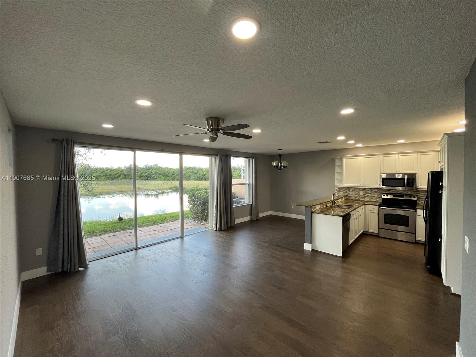 RIVIERA ISLES IV - Residential Lease