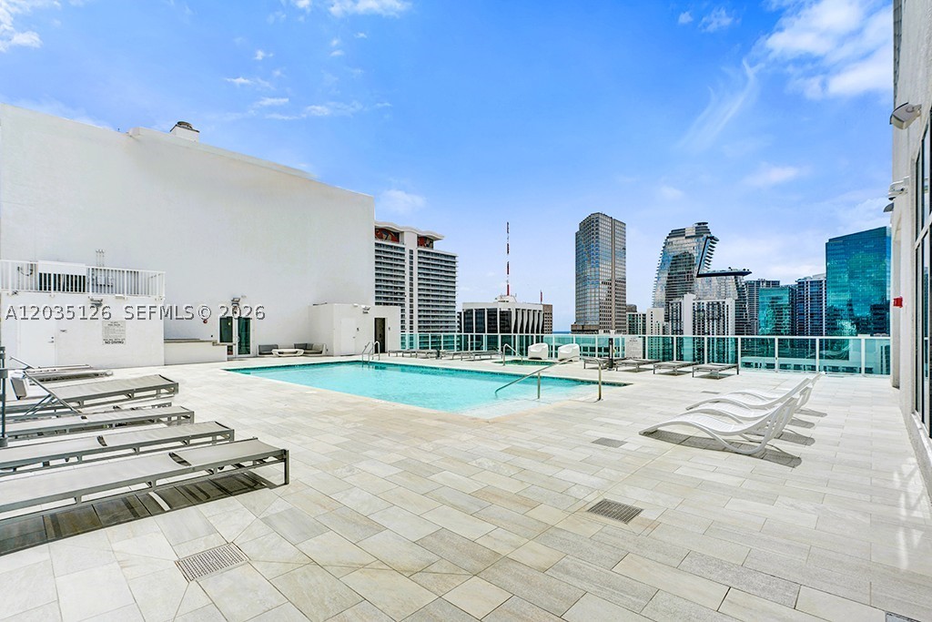 133 NE 2nd Ave 1013