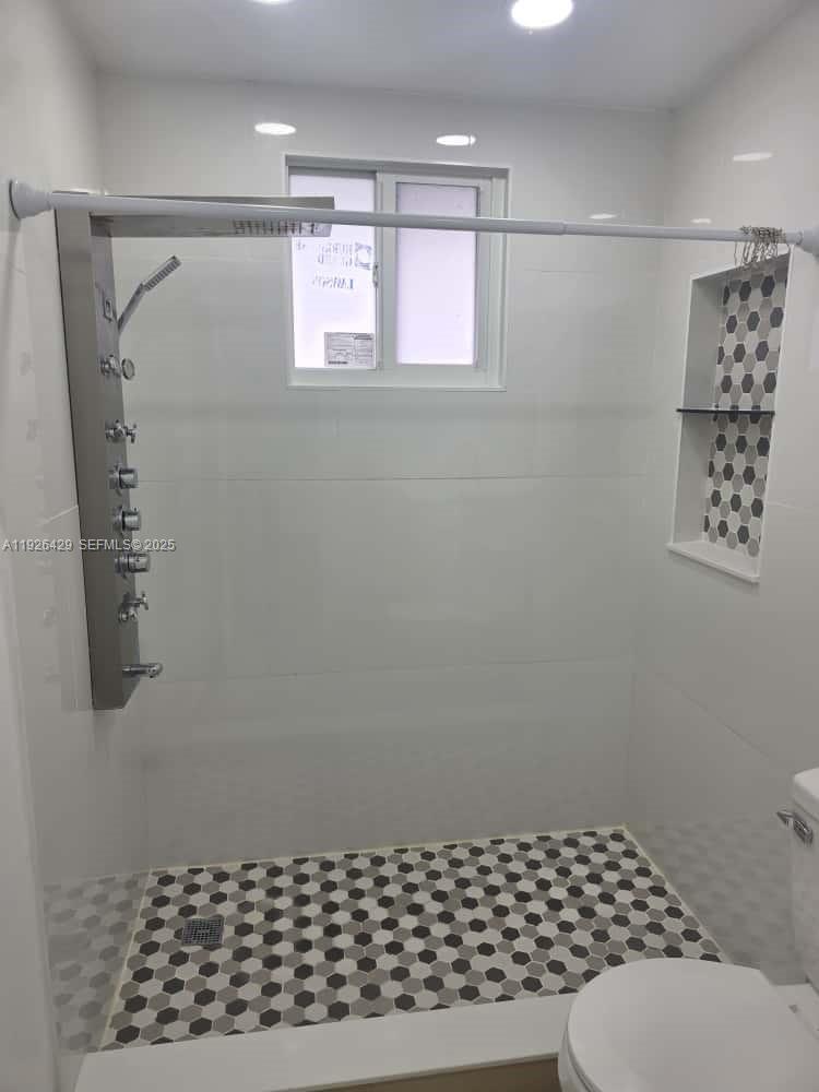 MIAMI GARDENS ESTATES SEC - Residential Lease