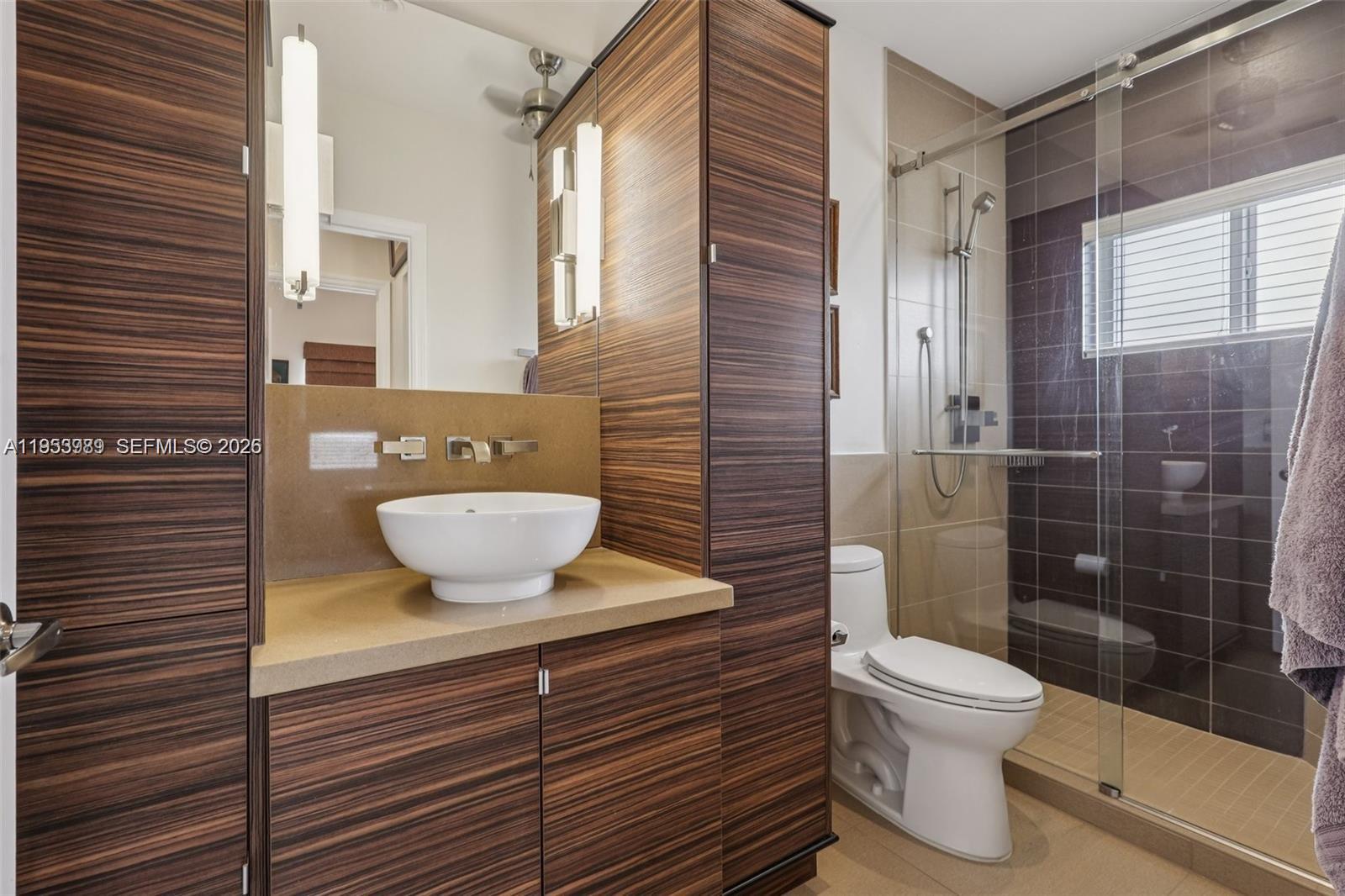 GRANVILLE CONDOMINIUM E - Residential