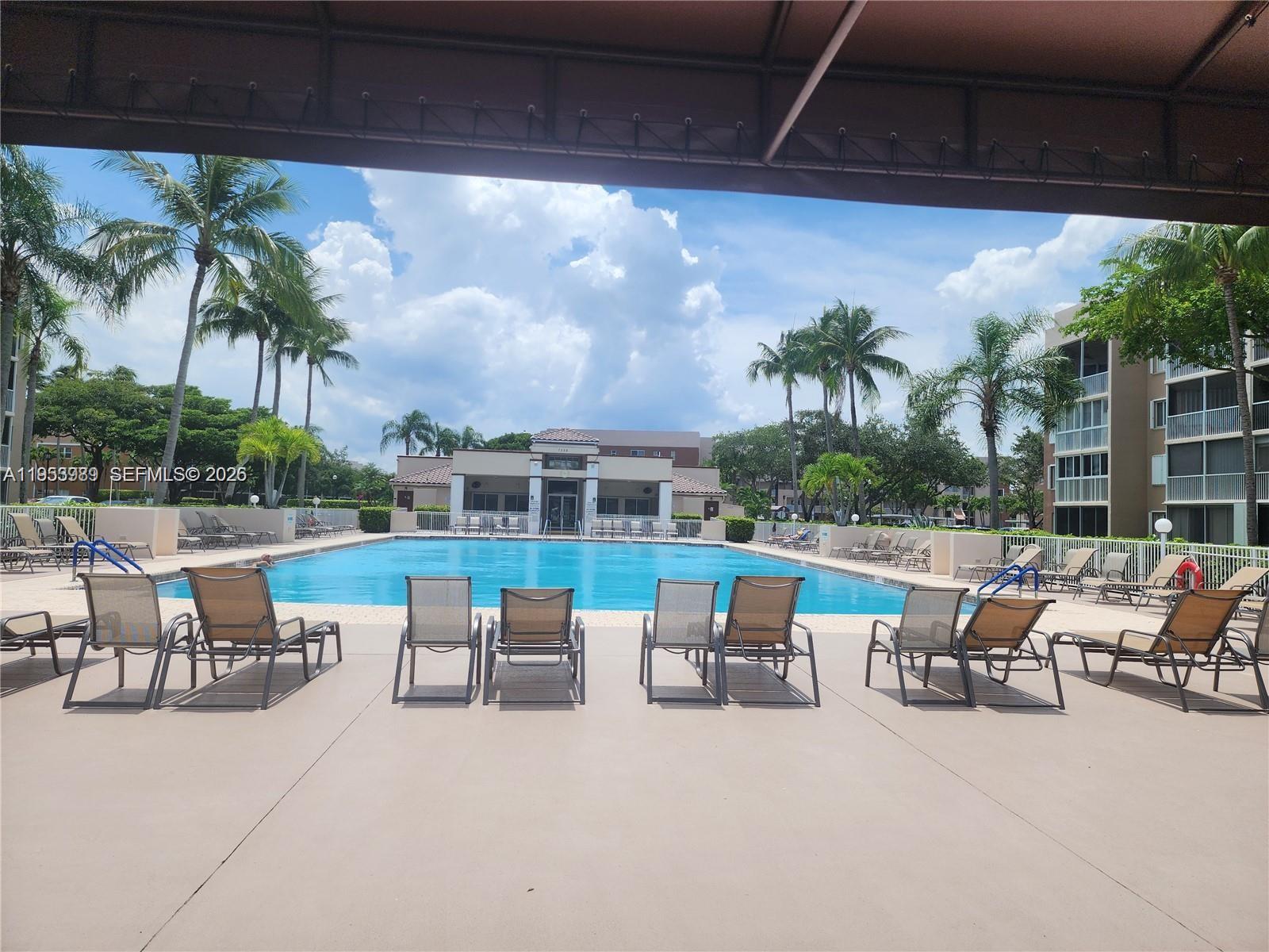 GRANVILLE CONDOMINIUM E - Residential