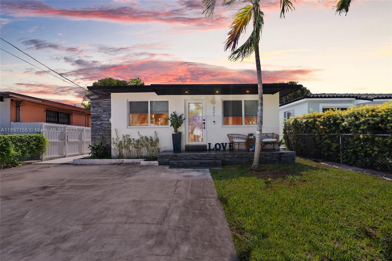 221 NW 59th Ave