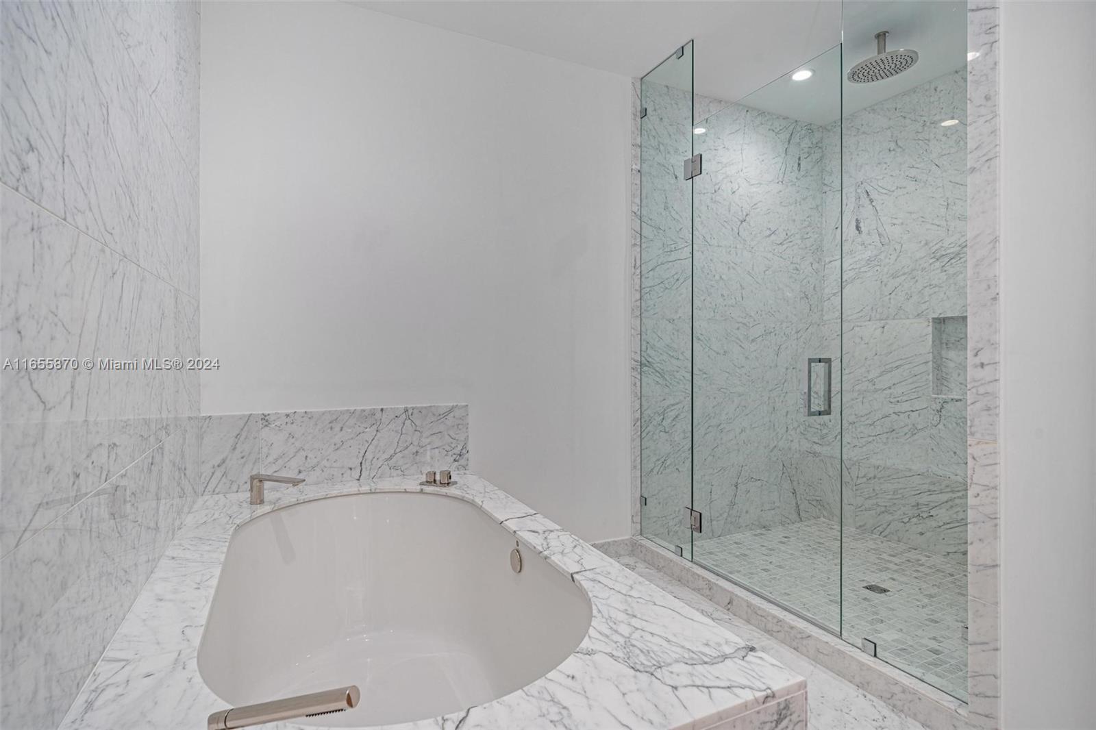 Onda Residences - Residential