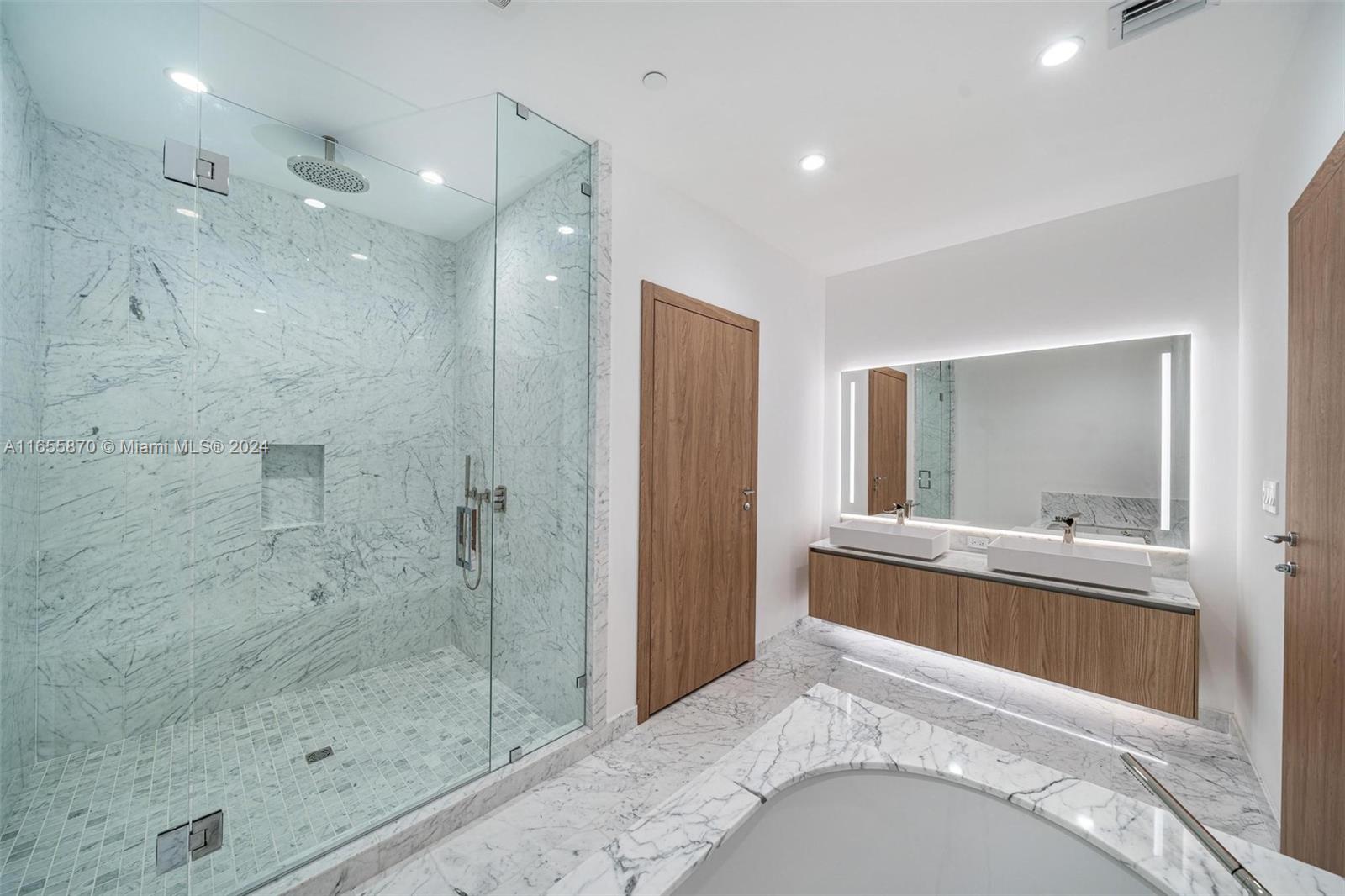 Onda Residences - Residential