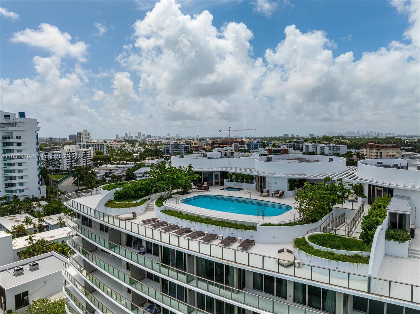 Onda Residences - Residential