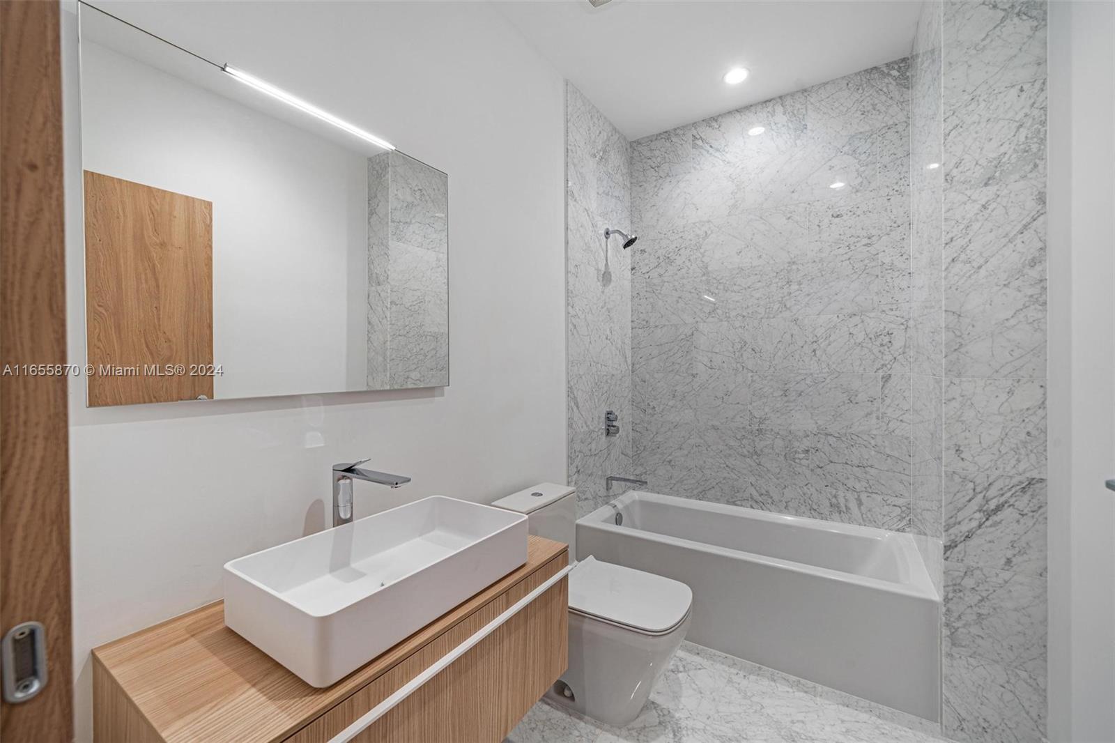 Onda Residences - Residential