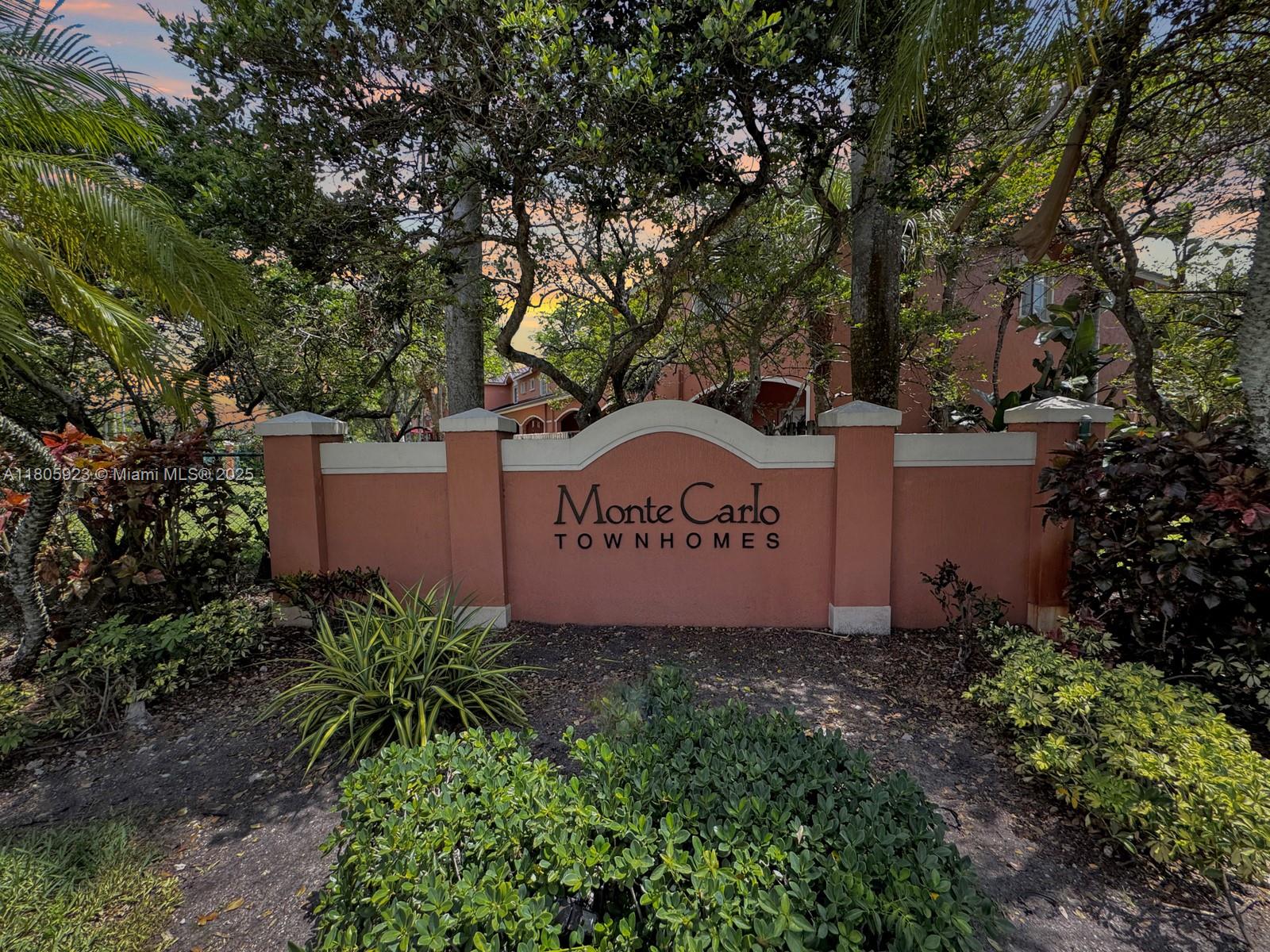 MONTE CARLO TOWNHOMES - Residential