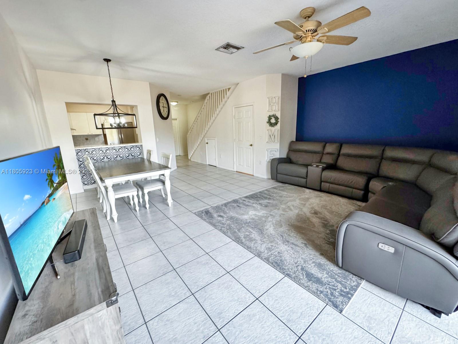 1104 NW 100th Ave