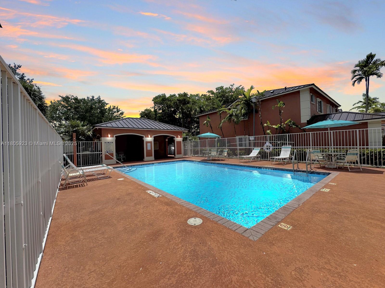 MONTE CARLO TOWNHOMES - Residential