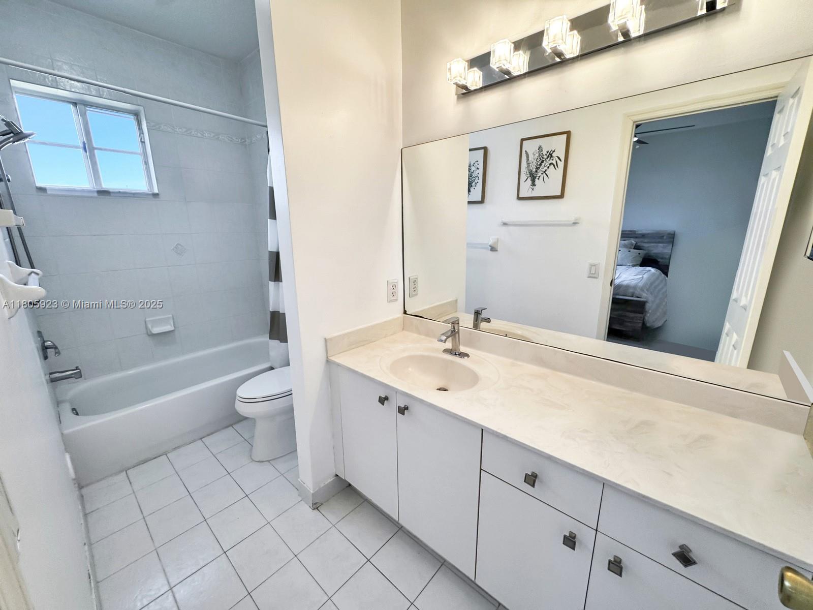 MONTE CARLO TOWNHOMES - Residential